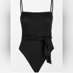 Cupshe Lauren belted high cut jacquard one piece swimsuit size medium